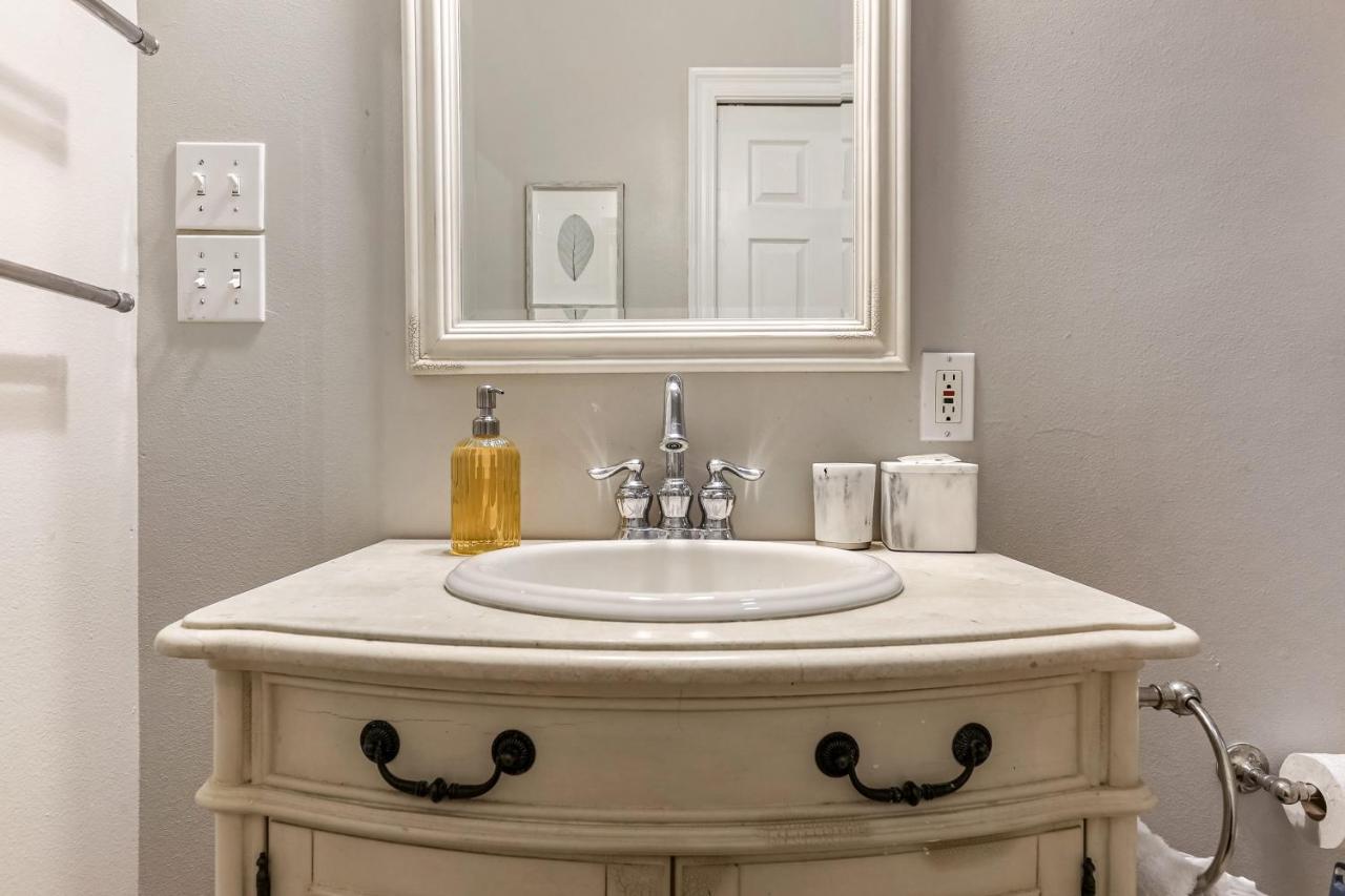 Hosteeva Modern Condo Near Magazine St & Close To Fq New Orleans Exteriér fotografie
